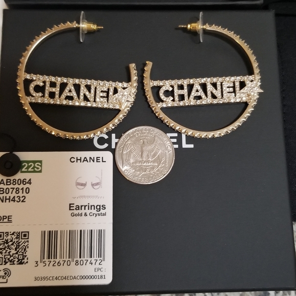 CHANEL Gold Plated.Hoop Earrings - Picture 16 of 17